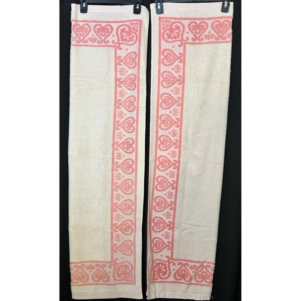Vtg 70s Sears 2 Sculpted Pink Hearts Bath Towel 25x47